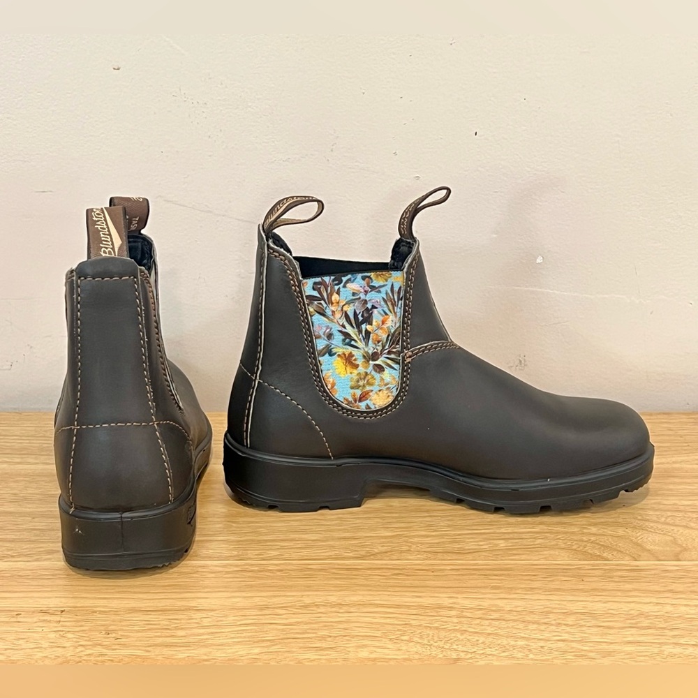 Never worn! Blundstone Brown and Teal Elastic Sided Boots - Picture 2 of 5